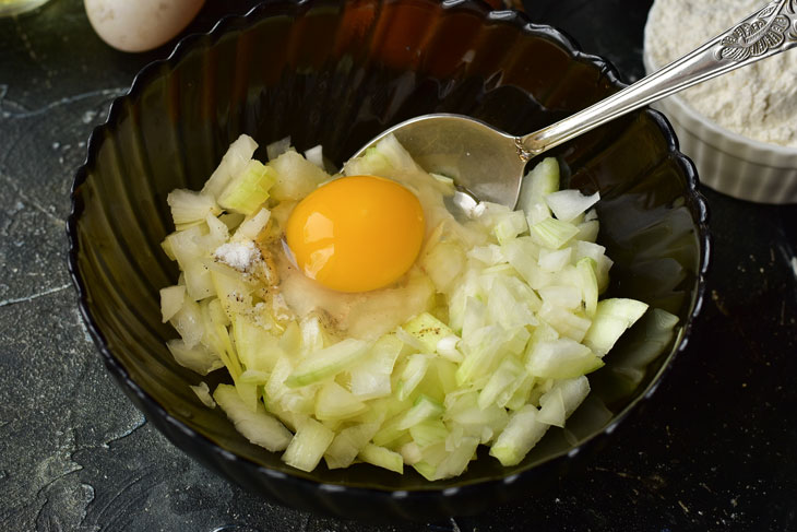 Delicious "Tsybulyaniki" - a step by step recipe with a photo