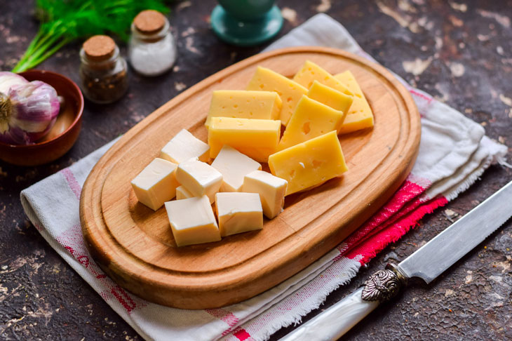 Cheese "Snowballs" - an incomparable snack on the festive table