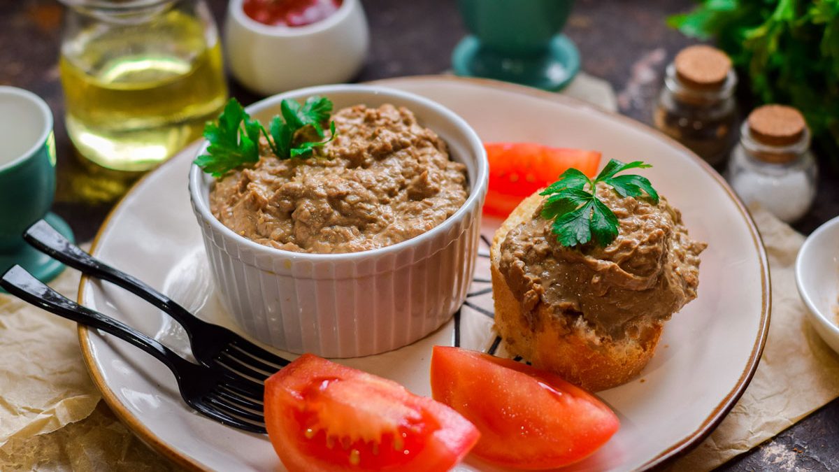 Chicken liver pate with cream and cognac – an amazing recipe