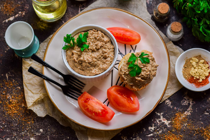 Chicken liver pate with cream and cognac - an amazing recipe