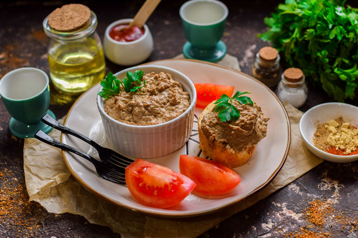 Chicken liver pate with cream and cognac - an amazing recipe