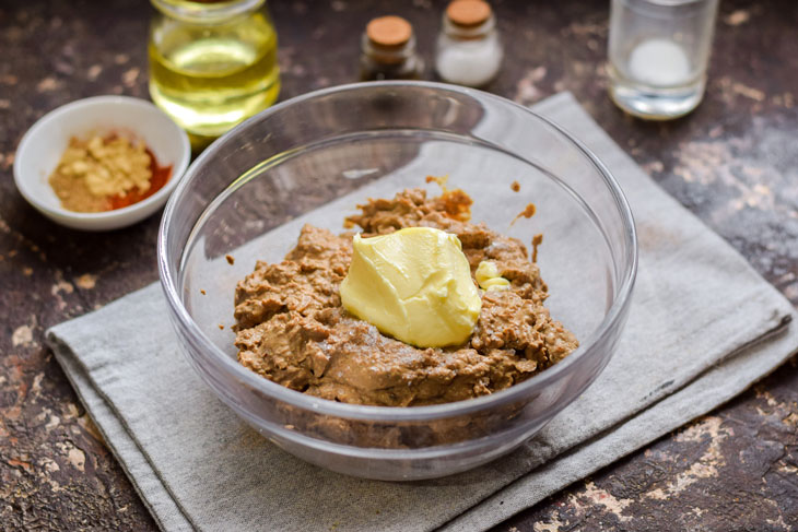 Chicken liver pate with cream and cognac - an amazing recipe