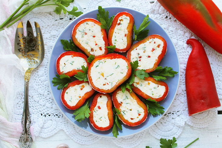 Peppers stuffed with processed cheese - looks beautiful on any holiday table