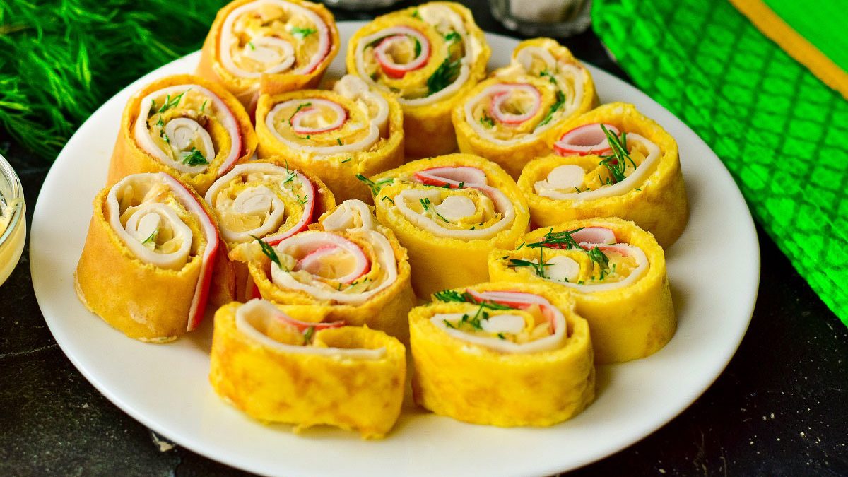 Egg rolls with crab sticks – a beautiful and original appetizer