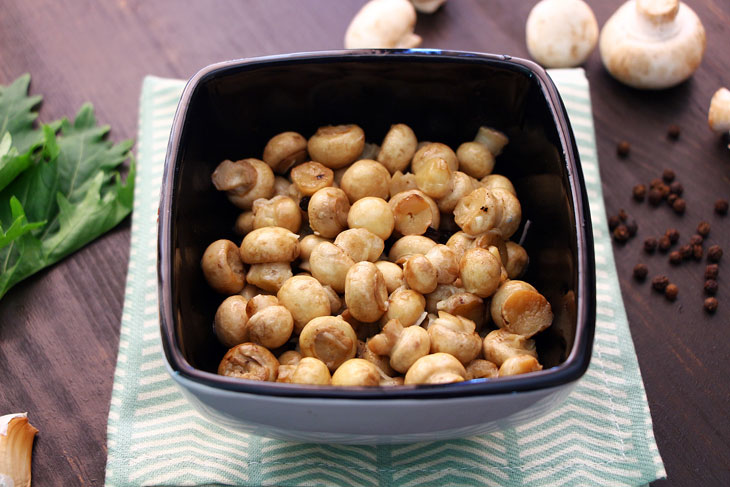 Pickled Mushrooms - A Quick and Easy Recipe in 10 Minutes