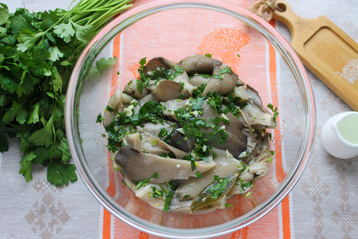 Marinated oyster mushrooms - a delicious mushroom appetizer