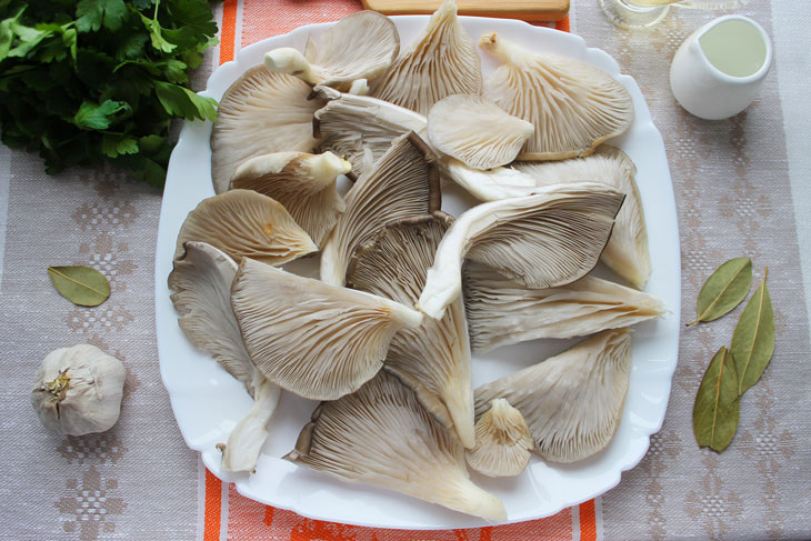 Marinated oyster mushrooms - a delicious mushroom appetizer