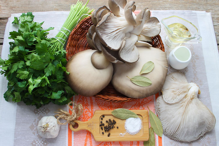 Marinated oyster mushrooms - a delicious mushroom appetizer