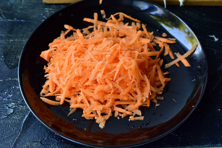 Sauerkraut in its own juice - crispy and very tasty