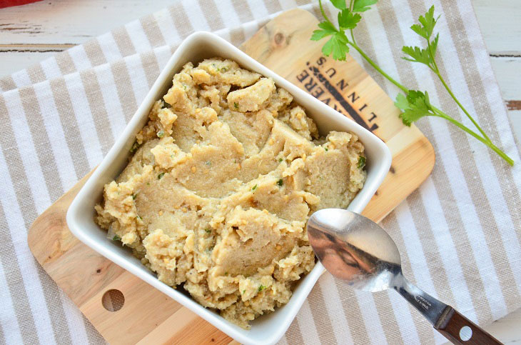 Eggplant pate with onions and sweet peppers - a delicious and versatile snack