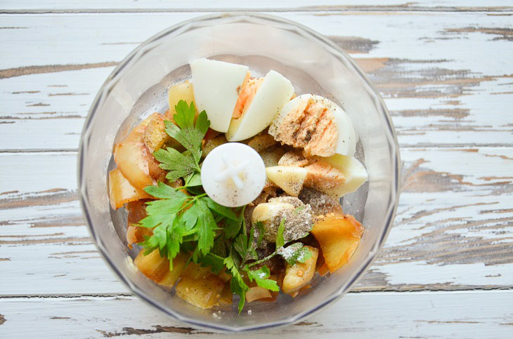 Eggplant pate with onions and sweet peppers - a delicious and versatile snack