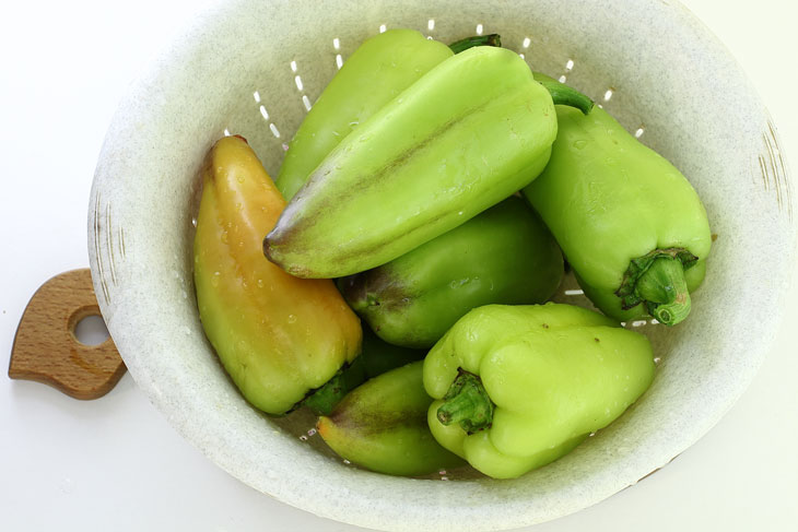 Pickled sweet peppers - a fragrant cold appetizer