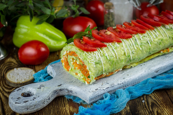 Zucchini roll with carrots and onions - a very beautiful appetizer