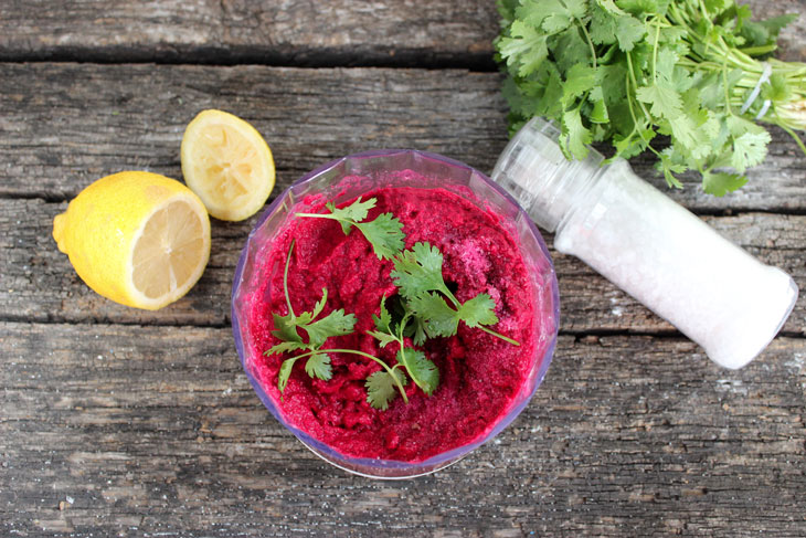 Chickpea hummus with beets - an unusual taste and a fantastically beautiful color