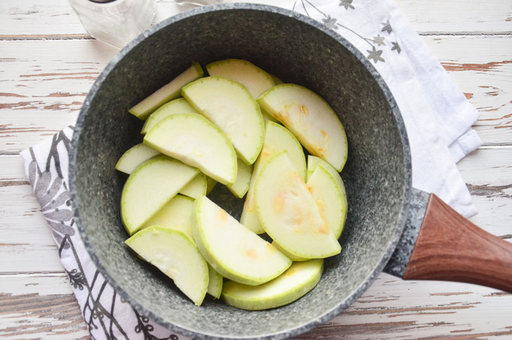 Zucchini "Spark" - a delicious snack without the hassle