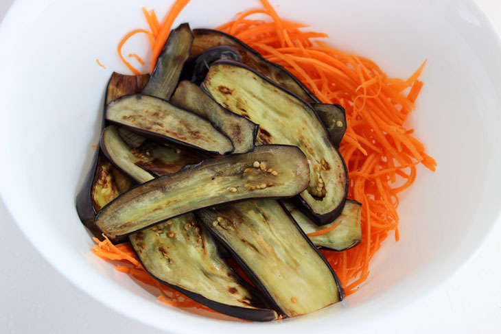 Be sure to try Korean-style eggplant - spicy and smell amazingly delicious