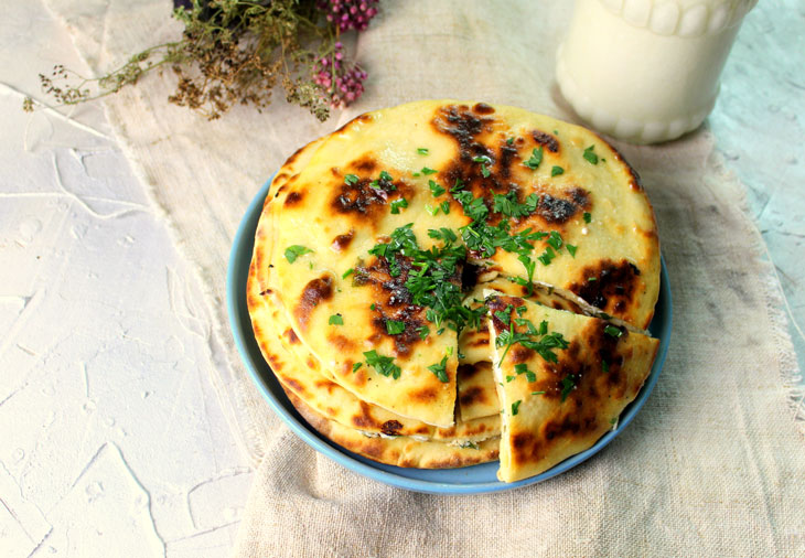 Cakes with cottage cheese and herbs in sour milk - fragrant and satisfying