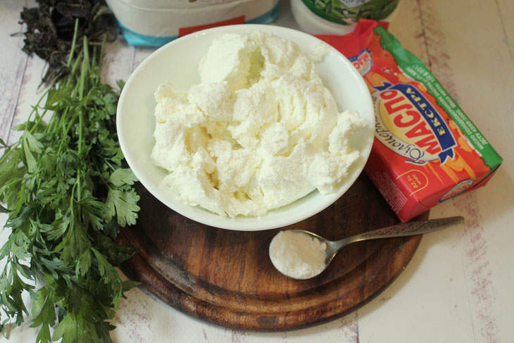 Cakes with cottage cheese and herbs in sour milk - fragrant and satisfying