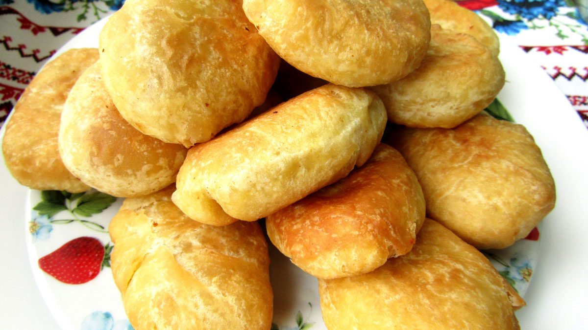 Fried pies with cabbage without yeast on kefir – very few ingredients and very tasty