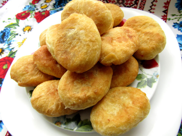 Fried pies with cabbage without yeast on kefir - very few ingredients and very tasty