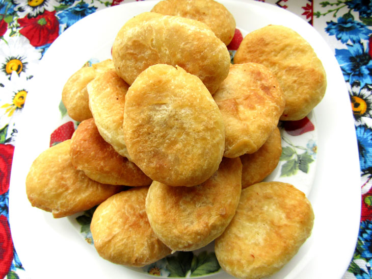Fried pies with cabbage without yeast on kefir - very few ingredients and very tasty