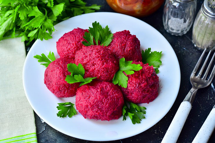 Beetroot balls with herring - original, festive and beautiful