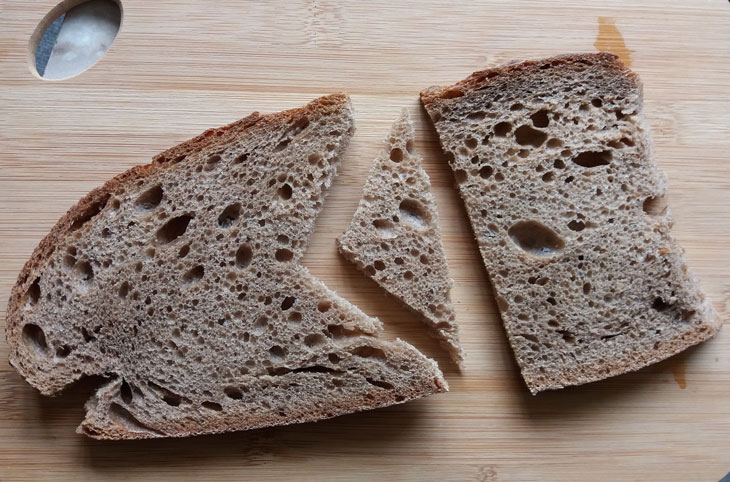 How to make an owl out of bread and vegetables - an interesting culinary craft in 10 minutes