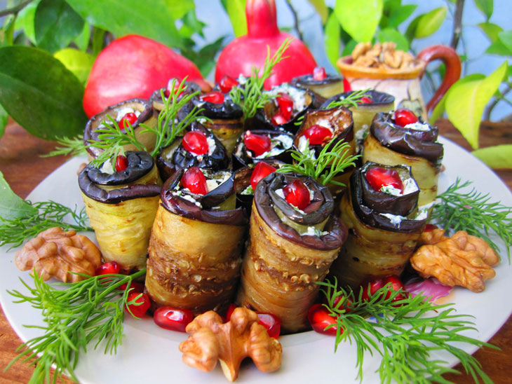 Eggplant rolls with cottage cheese - they turn out very tasty and unusual