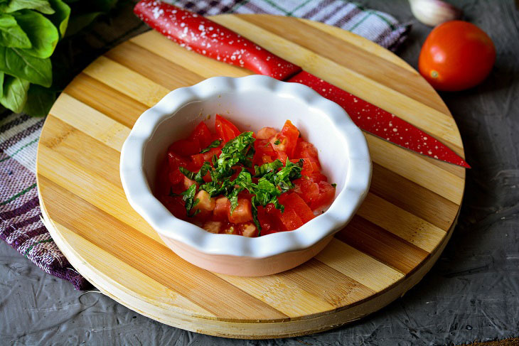 Bruschetta with tomatoes, garlic and basil - beautiful and tasty