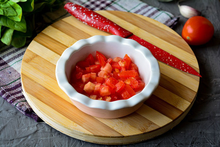 Bruschetta with tomatoes, garlic and basil - beautiful and tasty