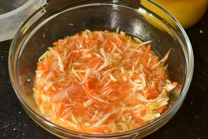 Sauerkraut with honey - step by step recipe with photo