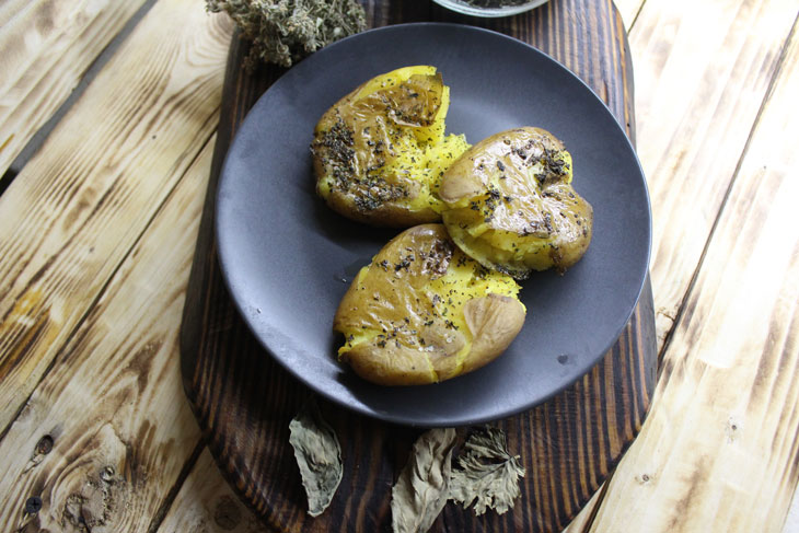 Italian-style potatoes in the oven - the perfect side dish for dinner