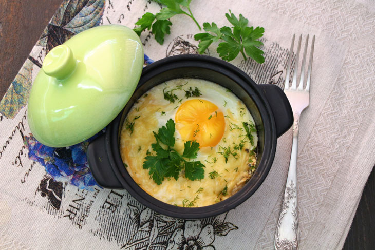 Pink salmon julienne with egg - an excellent recipe without frying