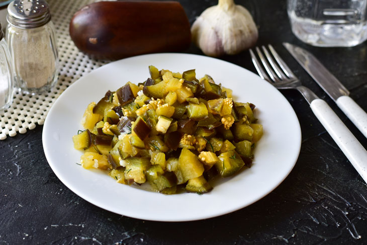 Pickled eggplants with garlic and herbs - will quickly scatter from the family table