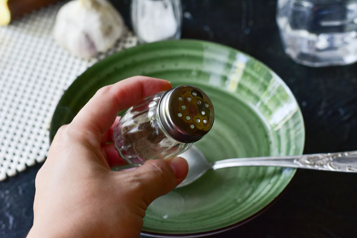 Pickled eggplants with garlic and herbs - will quickly scatter from the family table