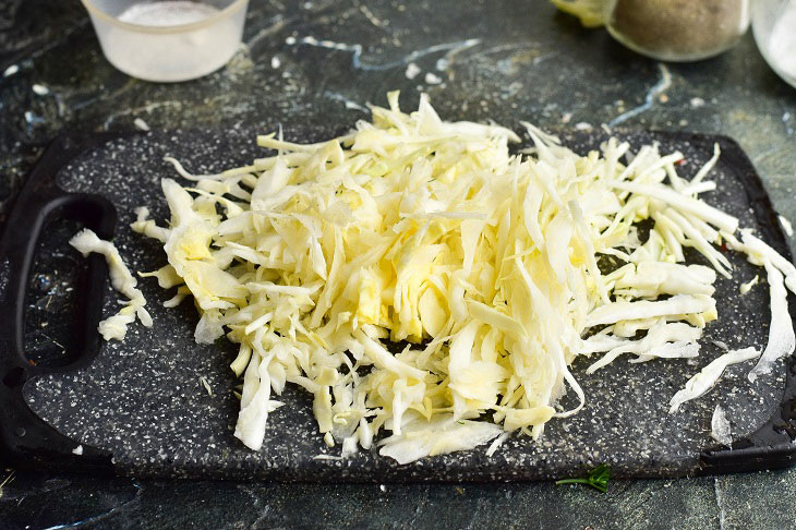 Salad "Panagyursky" with young cabbage - a delicious and easy recipe