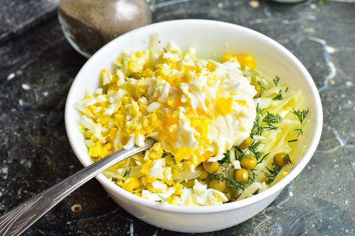 Salad "Gulistan" from young cabbage - a delicious spring recipe