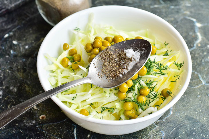 Salad "Gulistan" from young cabbage - a delicious spring recipe