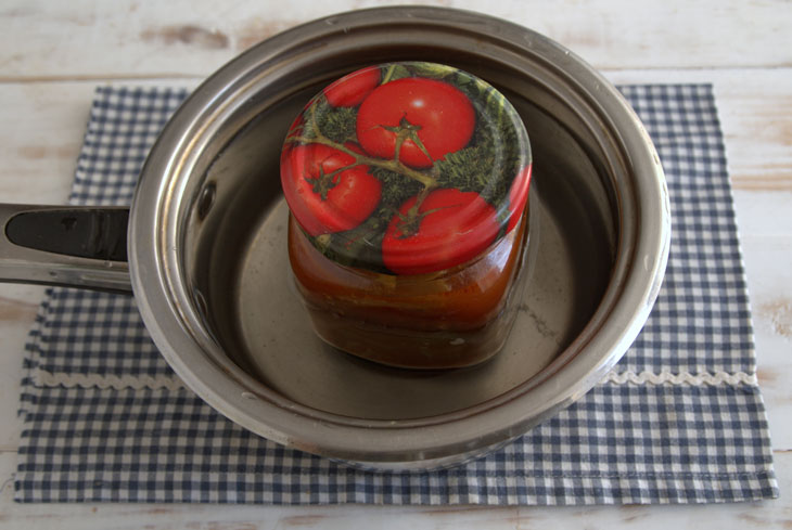 Eggplants stuffed with garlic for the winter in Armenian style