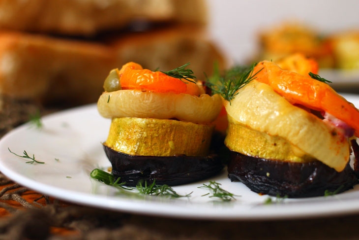 Vegetable turrets with cheese in the oven - an interesting summer recipe