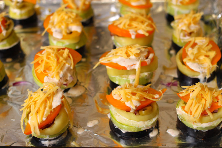 Vegetable turrets with cheese in the oven - an interesting summer recipe