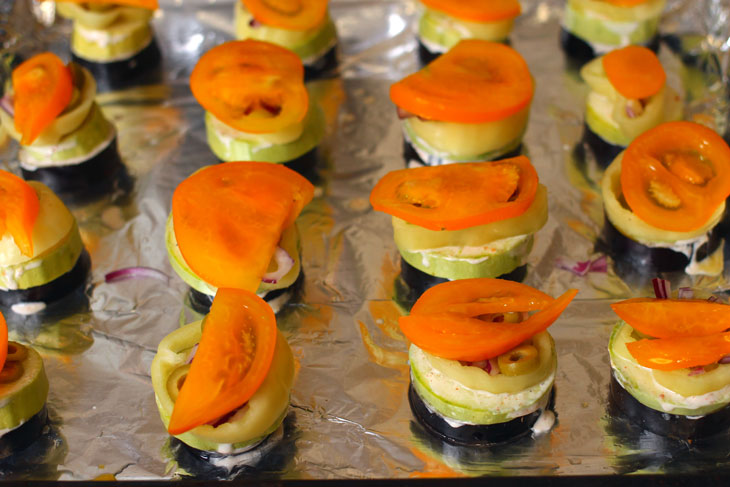 Vegetable turrets with cheese in the oven - an interesting summer recipe