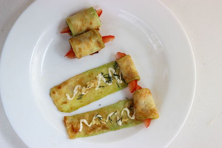 Appetizer from zucchini "Teschin language" - scatters from the table instantly