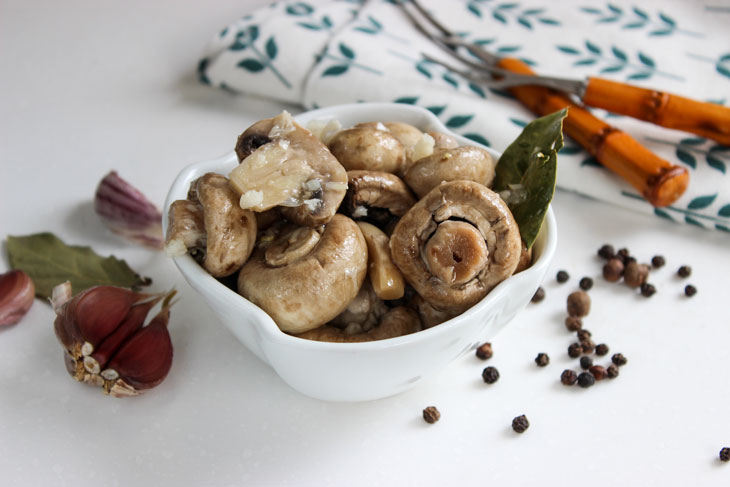 You will lick your fingers champignons - an excellent appetizer that you will cook more than once!