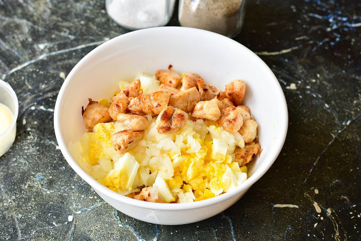 Salad "Gentle" with chicken - festive and tasty