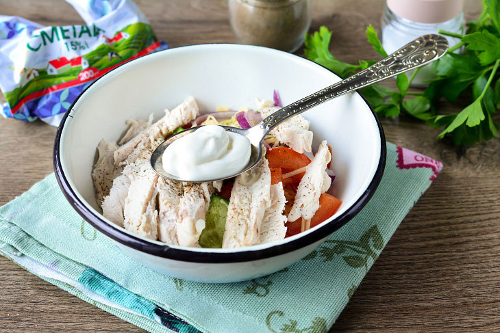 Salad "Elegy" with chicken - healthy, satisfying and tasty