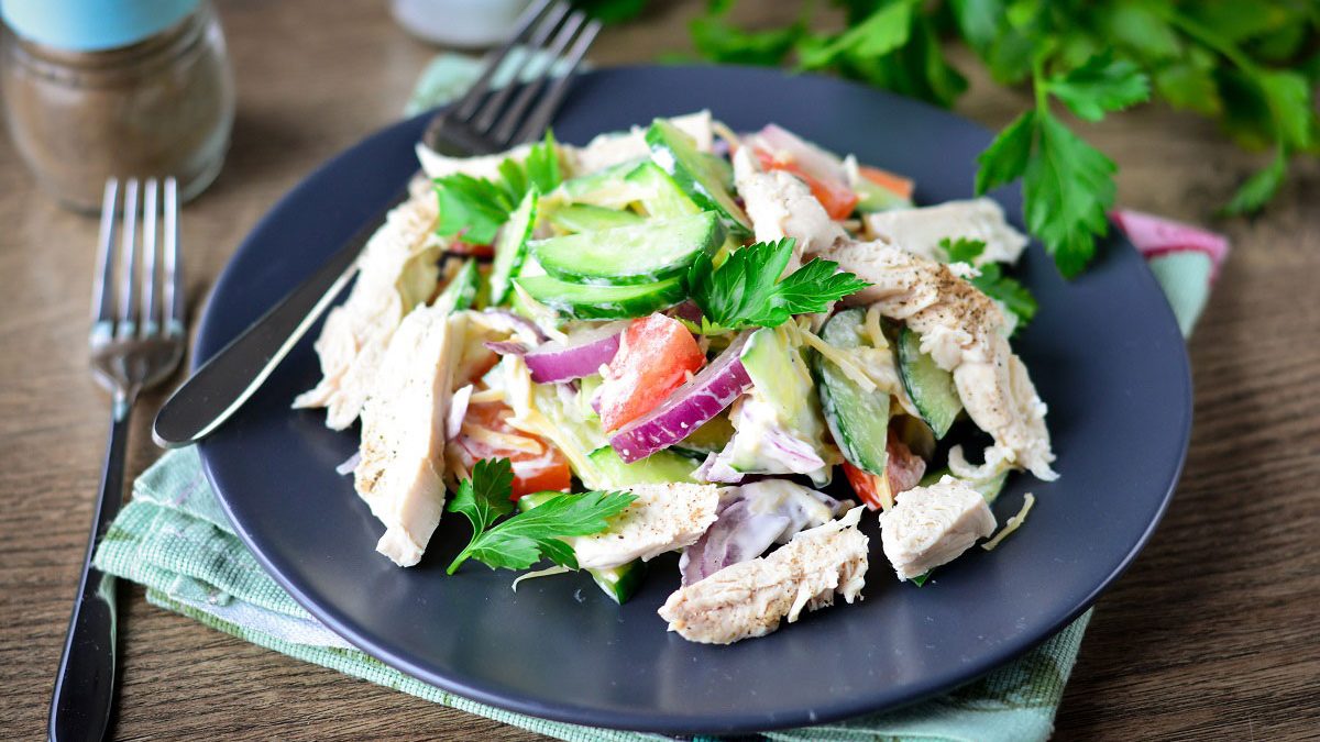 Salad “Elegy” with chicken – healthy, satisfying and tasty