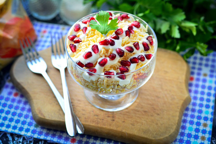 Salad "Rubies in the snow" - bright and festive