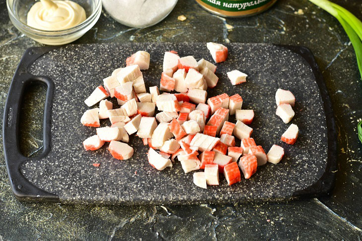 Salad "Sea pebbles" - hearty and tasty