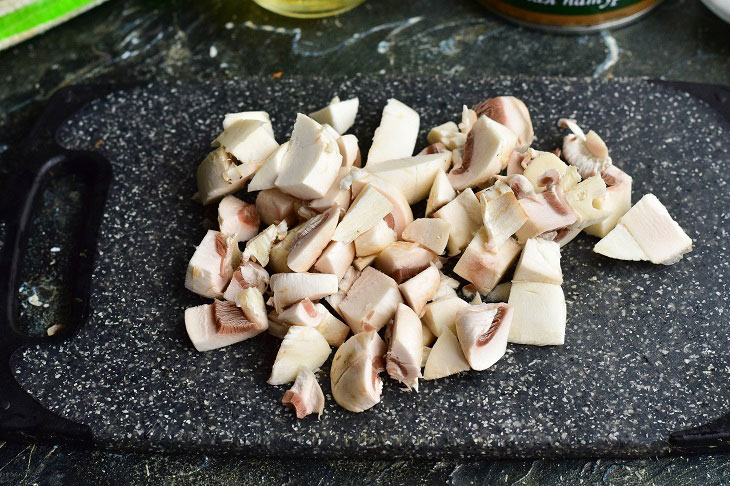 French salad with mushrooms - delicious and delicious